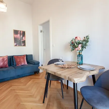 Apartment Seifertova *