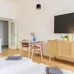 Seifertova Apartmán