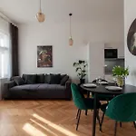 Seifertova Apartmán *