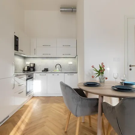 Appartement Seifertova *