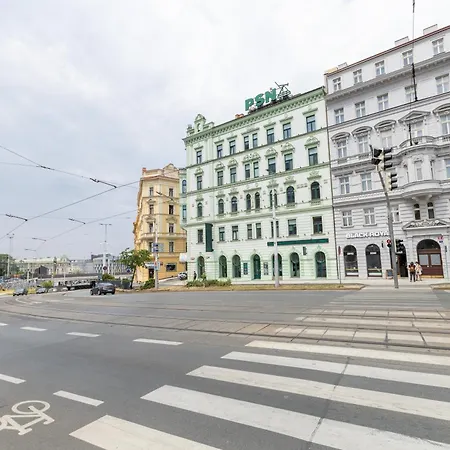 Seifertova Апартаменты